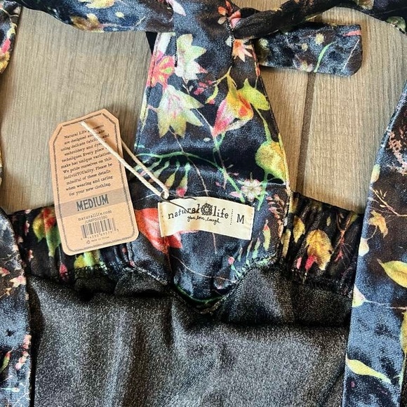 Natural Life Dakota Floral Jumpsuit with Black and Yellow Accents - Picture 3 of 11